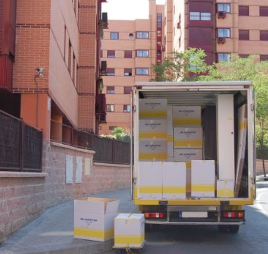 moving company truck loading logistics process